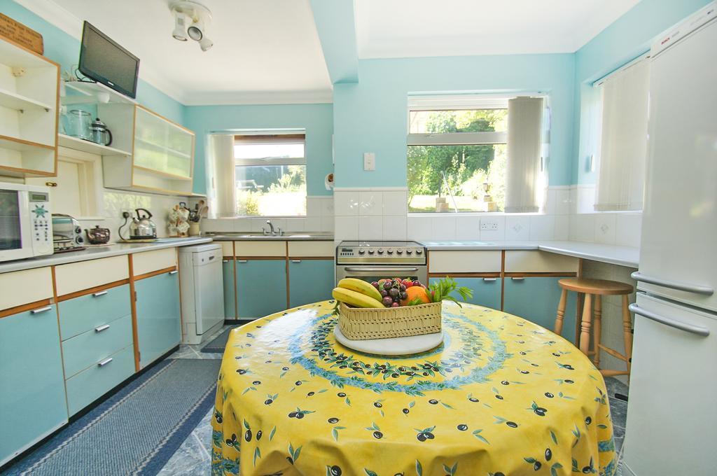 Dean Court Garden - Parking - By Brighton Holiday Lets Eksteriør bilde