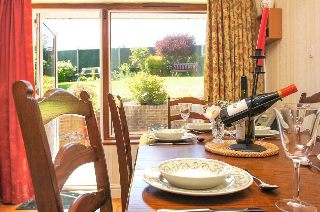 Dean Court Garden - Parking - By Brighton Holiday Lets Eksteriør bilde